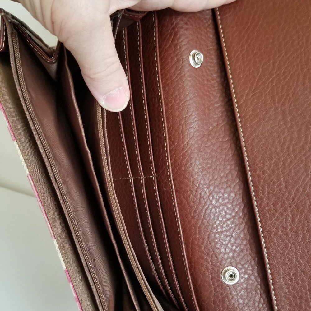 Vintage Eitenne Aigner Wallet with Removable Strap - Picture 6 of 8